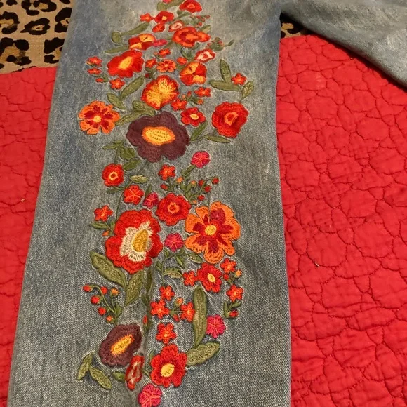 Oh Cropped Jeans Floral Embroidery Capri L - Picture 2 of 10